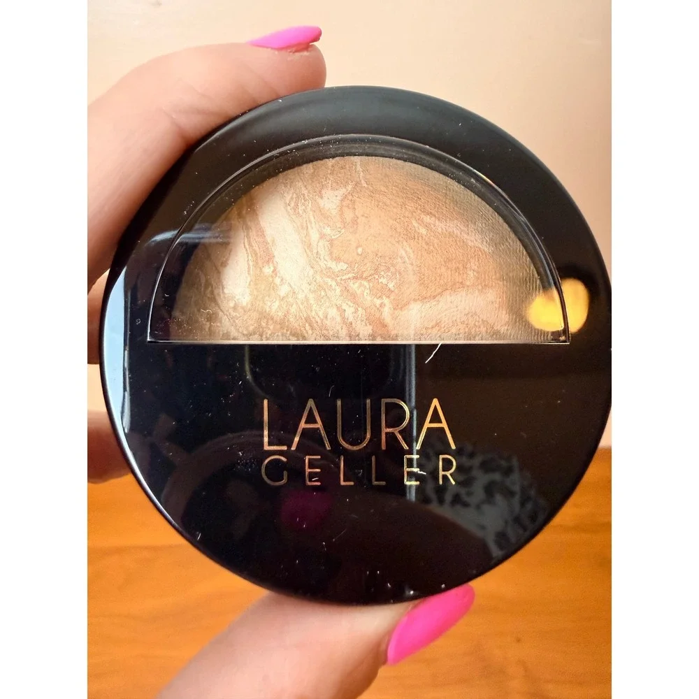 Laura Geller Baked Balance-N-Brighten Color Correcting Foundation Light 0.32oz